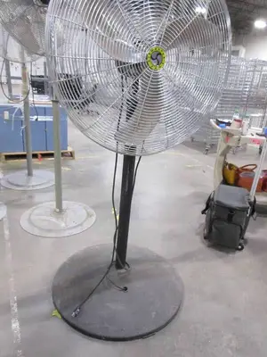 TPI   FREE STANDING PEDESTAL FAN