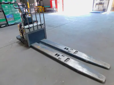 Used CROWN PE4500-60 Pallet Jacks Texas US | Aucto #1459875