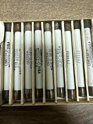 New | in-Stock FERRAZ SHAWMUT W93330 Miscellaneous Equipment (Electrical & Power) Ohio US | Surplus Asset Holdings #1243837