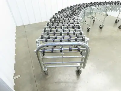 NestaFlex 275  18"W x 23' Expandable Gravity Flex Conveyor Plastic Skatewheel