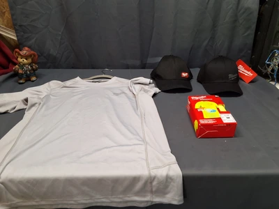 Used _UNKNOWN_ _UNKNOWN_ Apparel, Gloves, Lab Coats Michigan US | Miedema Asset Management Group #1424852