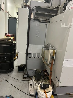 2005 HAAS VM-3 Vertical Machining Centers | Machinery Resources International (8)