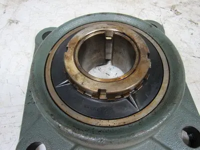 NTN F315 4-Bolt Flange Brg. Housing W/UK315+HE2315 2-1/2 ADAPTER SLEEVE BRG.
