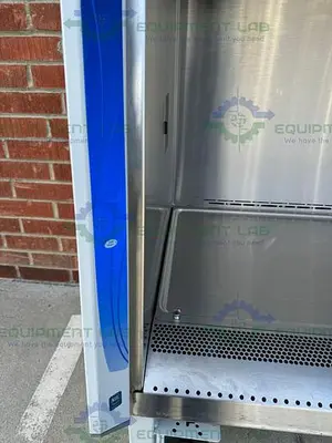 USED LABCONCO 302419000 LOGIC BIOSAFETY CABINET 4 FT CLASS II TYPE A2 WITH HYDRAULIC LEGS