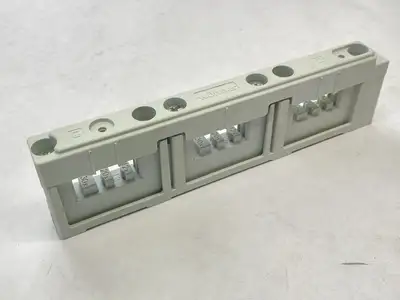 Used Wohner Busbar Support 22-0942 LOT OF 6 Electrical Fittings Michigan US | Maverick Industrial Sales #1401371