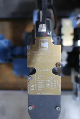 HYDRALIC FILTER ASSEMBLY