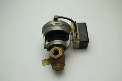 New | in-Stock Johnson Controls V-3000-8011 Valves/Fittings California US | Davliegogo LLC #1729828