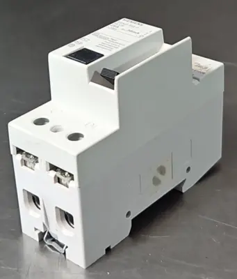 Siemens 5SM3 312-0 Circuit Breaker (BIN423)