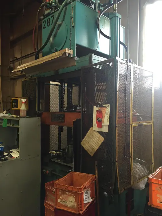 Used _UNKNOWN_ _UNKNOWN_ Trimming Presses Ohio US | D & D Industries #438776