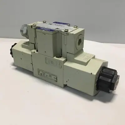 USED YUKEN DSHG-04-3C12-ET-D24-5033