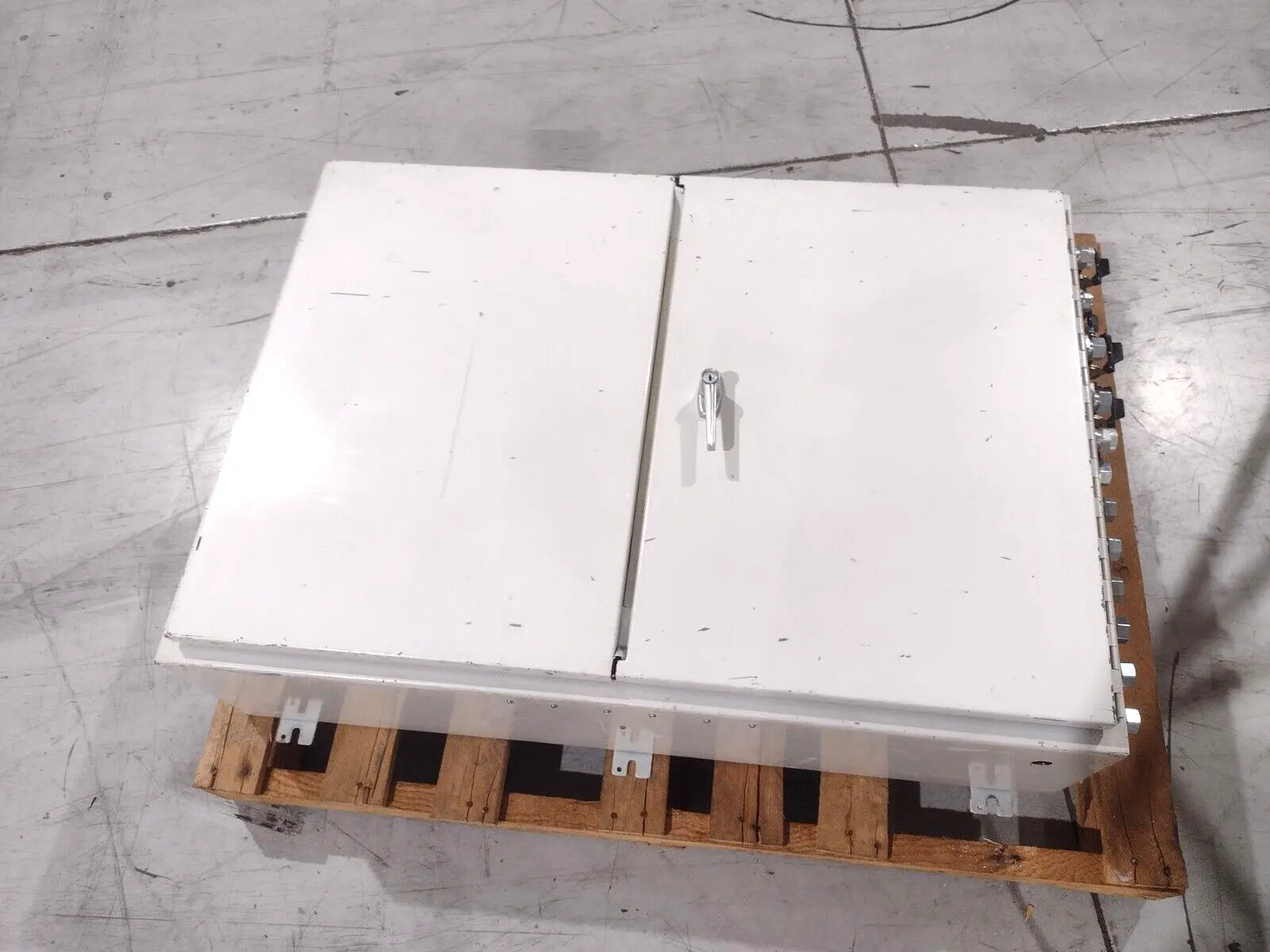 Used Hoffman Continuous Hinge 2-Door with Handle Electrical Boxes Michigan US | Maverick Industrial Sales #1410747