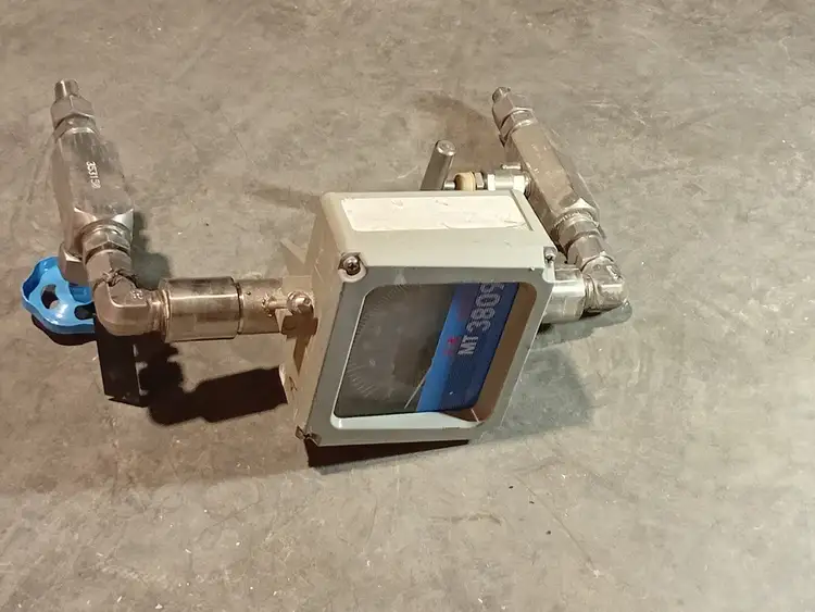 Used BROOKS INSTRUMENT 3809E12B1HAA1R1 Parts (Hydraulics and Pneumatics) British Columbia CA | Lenmark #479190