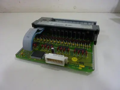 USED ALLEN BRADLEY 1746-IB32 SER B