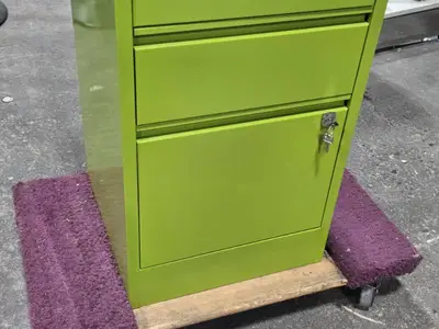 Bisley Metal Locking File Cabinet 3-drawer and Key