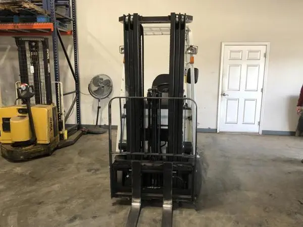 Used 2013 UNICARRIERS TX 30 Electric Forklifts South Carolina US | Zoom Lifts & Equipment #1182314