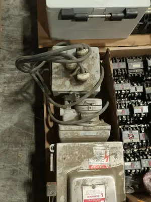 5 PALLETS OF ASSORTED ELECTRICAL AND COMPONENTS