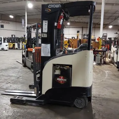 USED 2018 CROWN RR5725-45