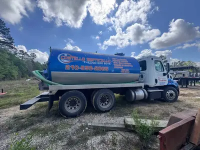 Used 2014 FREIGHTLINER Unspecified Vacuum Truck Texas US | Wind River Equipment Finance LLC #1546346