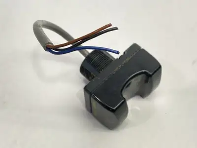 Used Banner Momentary Action Touch Button 28591 CUT CORD NO GUARD Relays & Switches Michigan US | Maverick Industrial Sales #1402146
