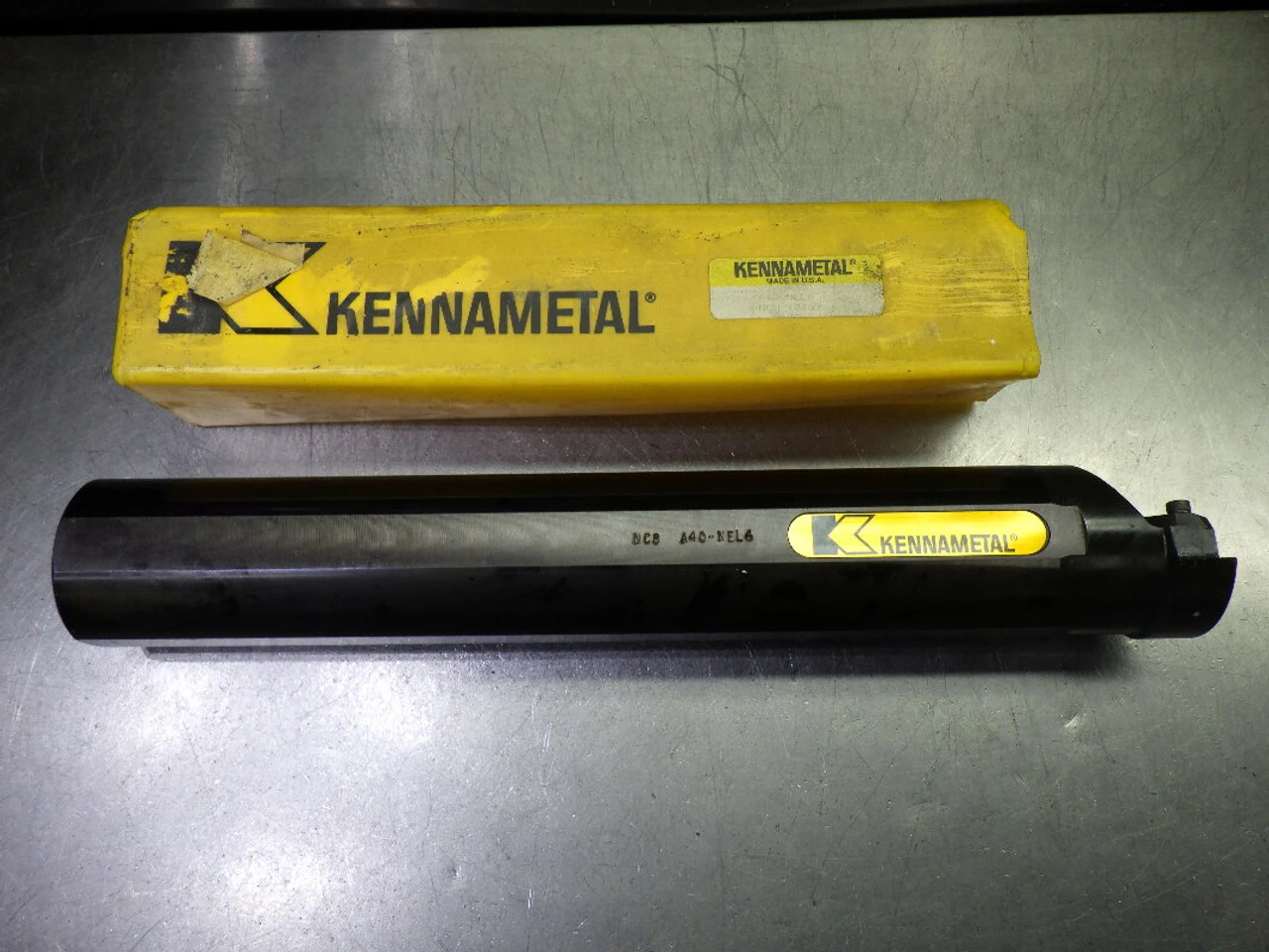 Kennametal 3.25" Coolant Thru Threading Boring Bar 2.5" Shank A40-NEL4 (LOC2194)