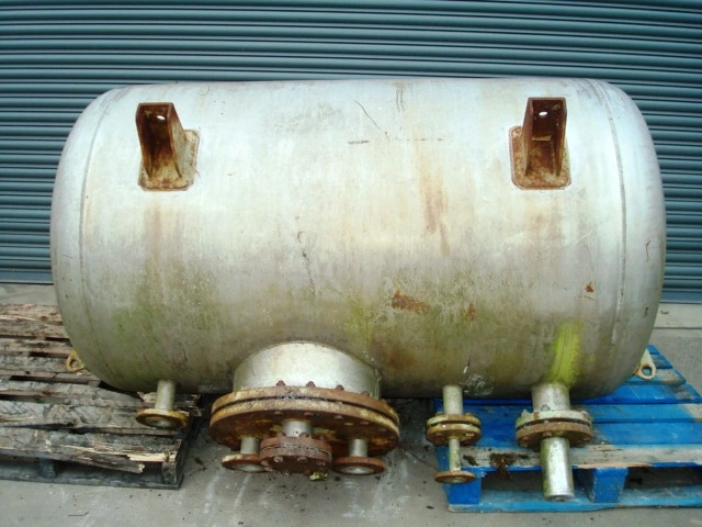 1550 L S/S Horizontal Tank