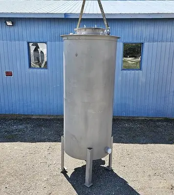 Unused 850 Gallon Tank, Stainless Steel