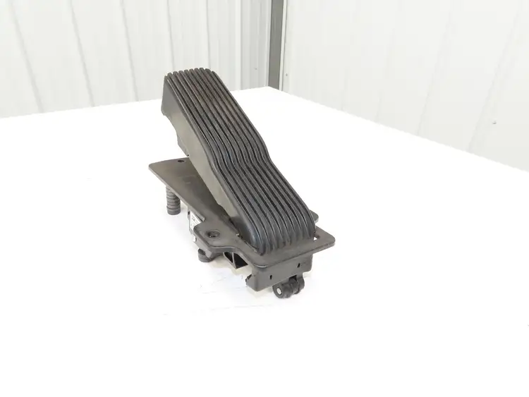 Used WILLIAMS CONTROLS _UNKNOWN_ Forklift Attachments Indiana US | Arrow Industrial #916553