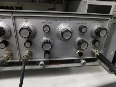 Used _UNKNOWN_ _UNKNOWN_ Pulse Generators Texas US | Aucto #1476639