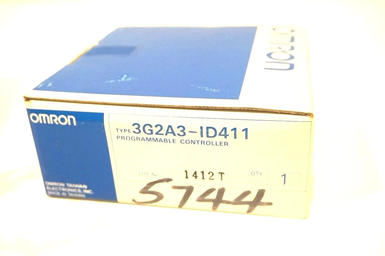 NEW OMRON 3G2A3-ID411 PROGRAMMABLE CONTROLLER 3G2A3ID411