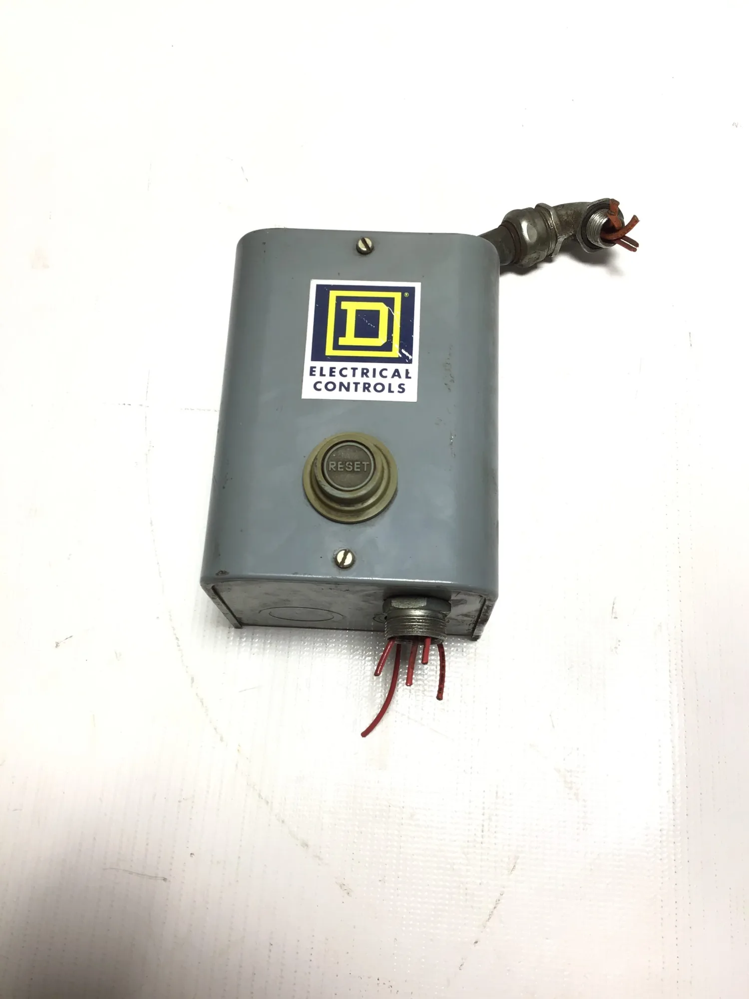 Square D Enclosed Switching Relay