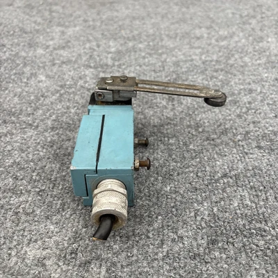 Used Micro Switch LSR1A Relays & Switches California US | Davliegogo LLC #1706191