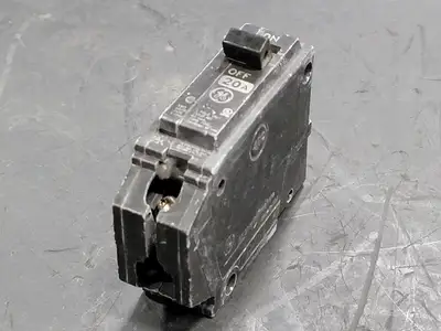 Used GENERAL ELECTRIC THQL1120 Switchgears British Columbia CA | Lenmark #241393