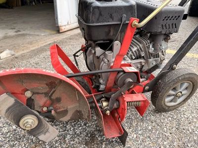 Used GRAVELY AND STIHL EDGER AND HEDGER Edgers Michigan US | Miedema Asset Management Group #1454336