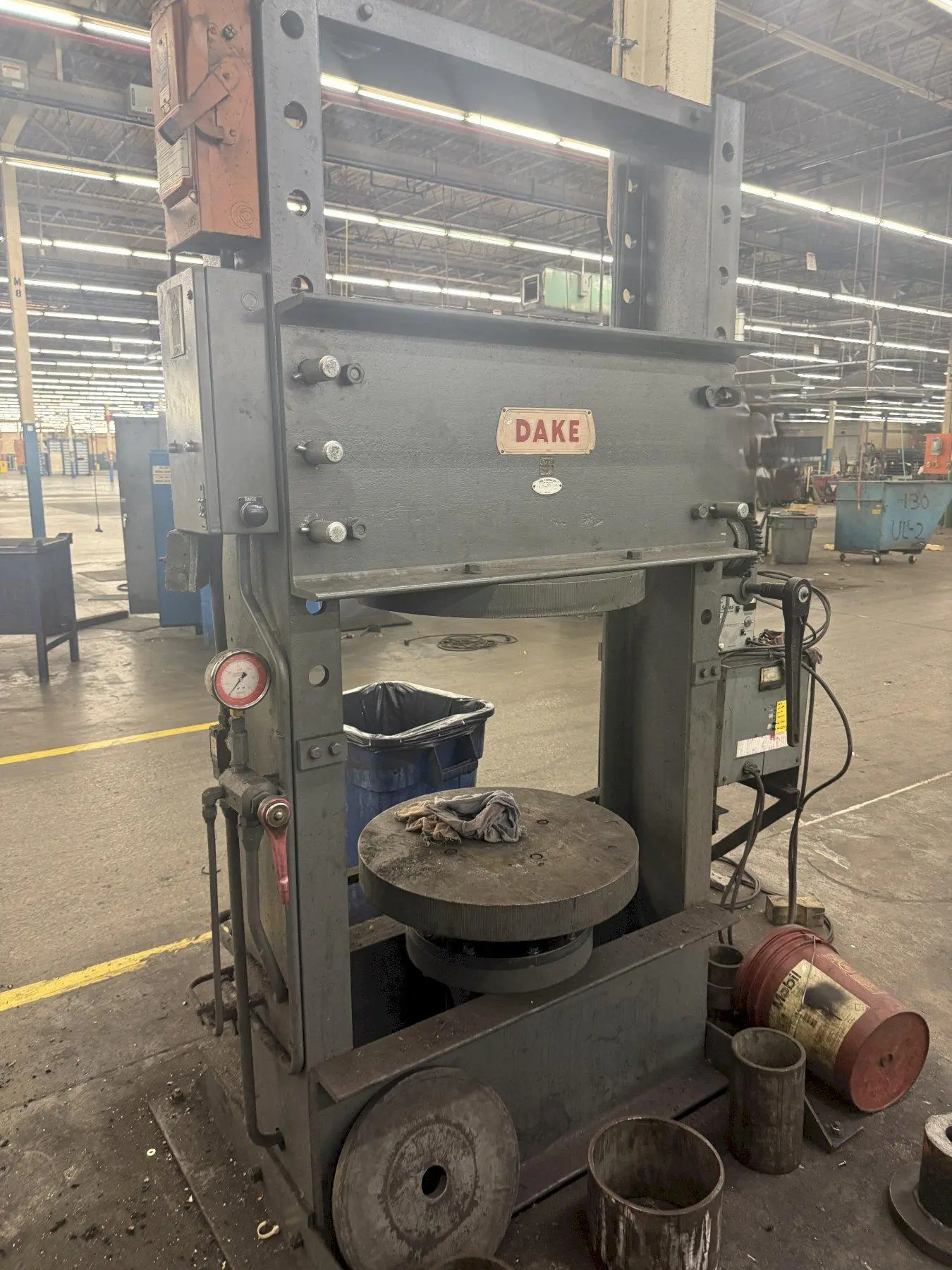 150 TON DAKE HYDRAULIC H-FRAME WHEEL PRESSING PRESS: YOBRO #25286