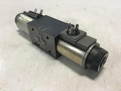 USED VICKERS DG4V-3S-6C-M-U-HL7-60-EN490