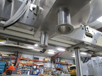 Conveyor with Wirecut