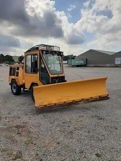 Used CQM 8 FT. TRIP EDGE SNOWPLOW FOR TRACKLESS VEHICLE Snow Removal & Equipment | OAK BAY MARKETING #394006