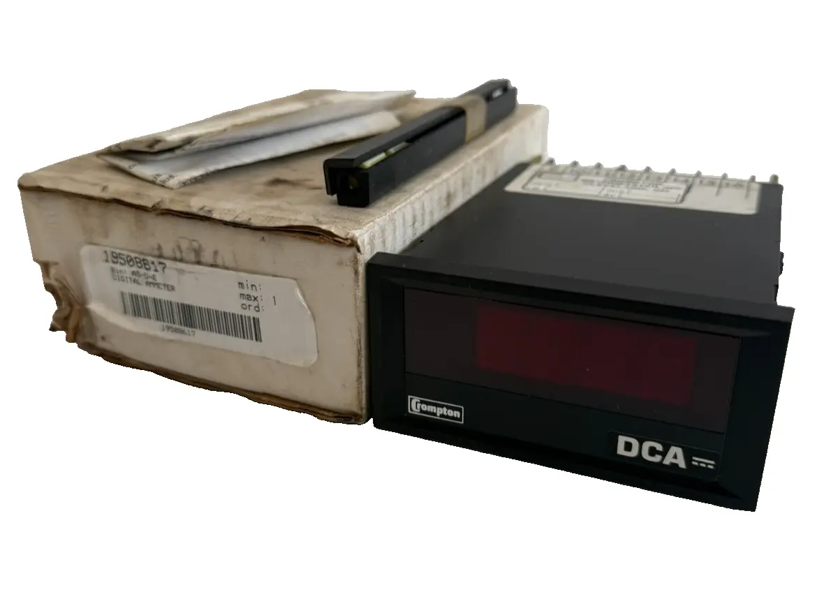 NEW CROMPTON INSTRUMENTS 262-DGVU PANEL METER 120V 60HZ 262DGVU