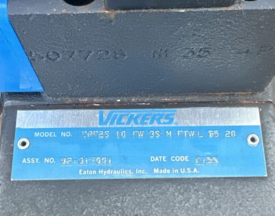 New | in-Stock EATON VICKERS 02-317001 Valves/Fittings Indiana US | J&J Industrial Supply #1324564