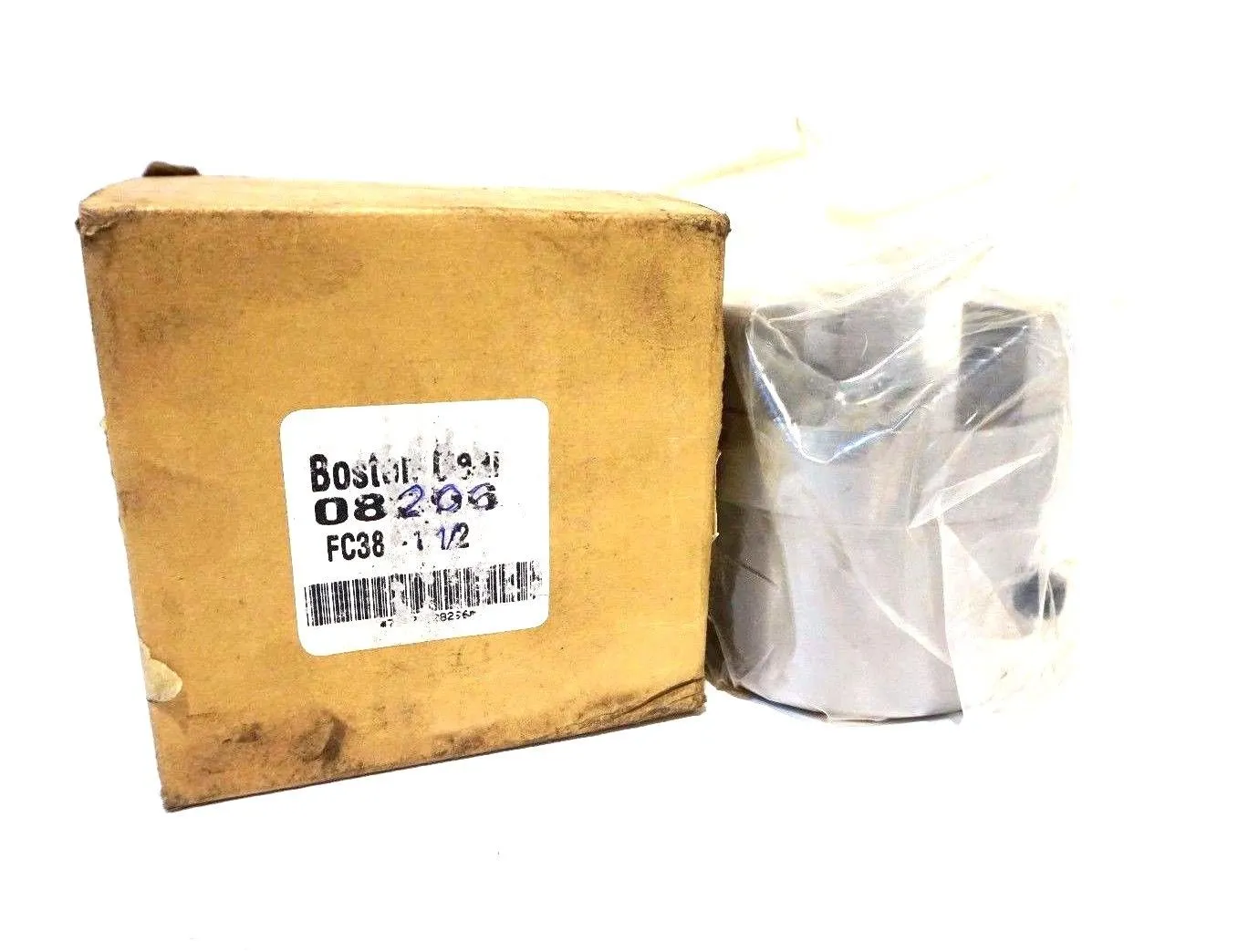 NEW BOSTON GEAR 08206 SHAFT COUPLING FC38-1 1/2