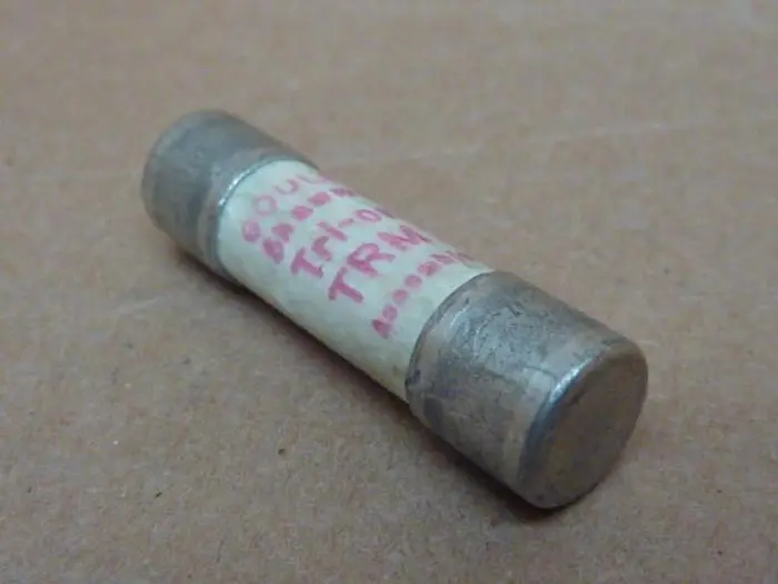 Used GOULD / SHAWMUT TRM3 Fuses Michigan US | Ideal Machinery #590139