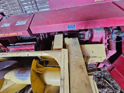 NEW HOLLAND FP230 chopper | Iron Listing (7)