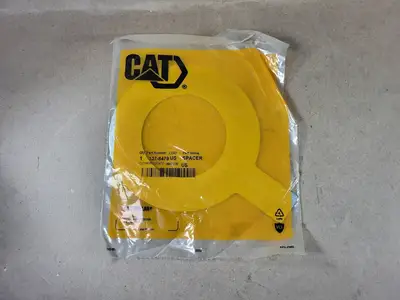 NEW CATERPILLAR 137-8479
