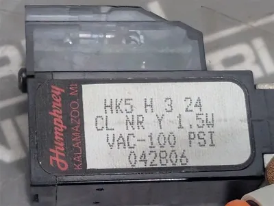Humphrey HK5H324 CL NR Miniature Solenoid Valve 3 Port 2 Position Used