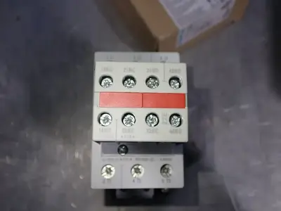 NEW SIEMENS 3RT10351QB443MA0