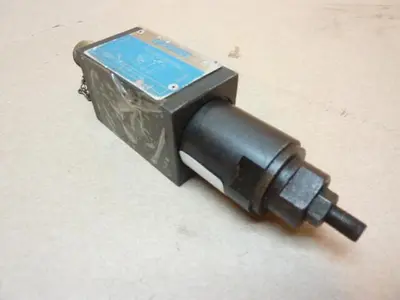 USED VICKERS DGMX2-3-PP-CW-S-40