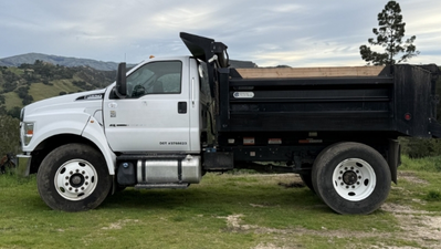 USED 2022 Ford F650