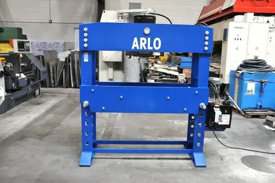 USED ARLO 200 TON / 1570 VARIO
