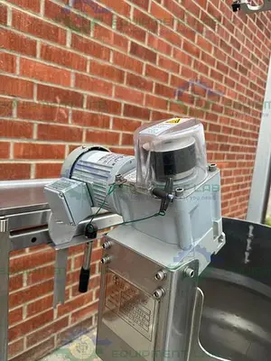 USED THERMO HYCLONE STAINLESS STEEL JACKETED SINGLE USE 100L BIOREACTOR