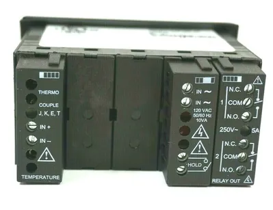 NEW SIMPSON H340191020 DIGITAL PANEL TEMPERATURE METER
